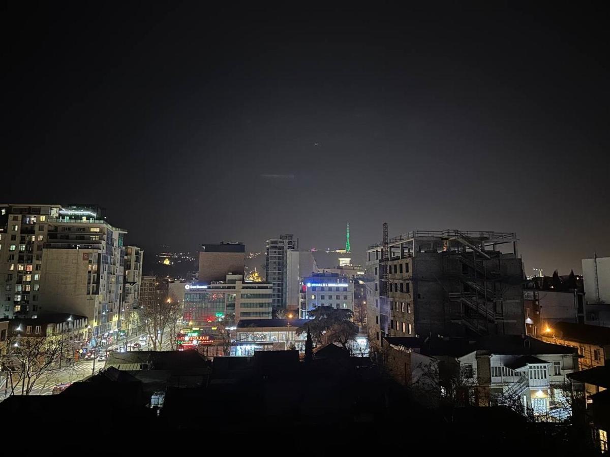 5 Rooms Near 300 Aragveli Metro Station Tiflis Exterior foto