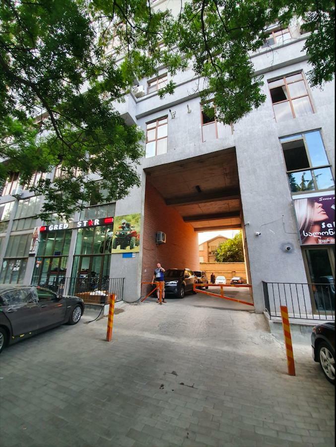 5 Rooms Near 300 Aragveli Metro Station Tiflis Exterior foto